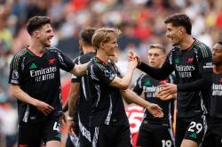 开云体育下载-阿森纳队摆脱困境，重拾胜利