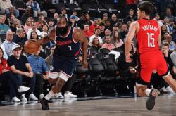 开云平台-火箭近期连胜，哈登状态火热，成为球队支柱