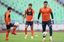 开云APP-河北富豪球队再度负于对手，争冠形势严峻