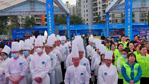 包含乙级联赛冠军产生，重庆实现逆袭的词条