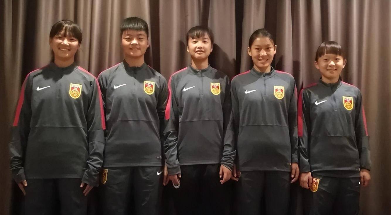 国内足球俱乐部选手获晋升机会